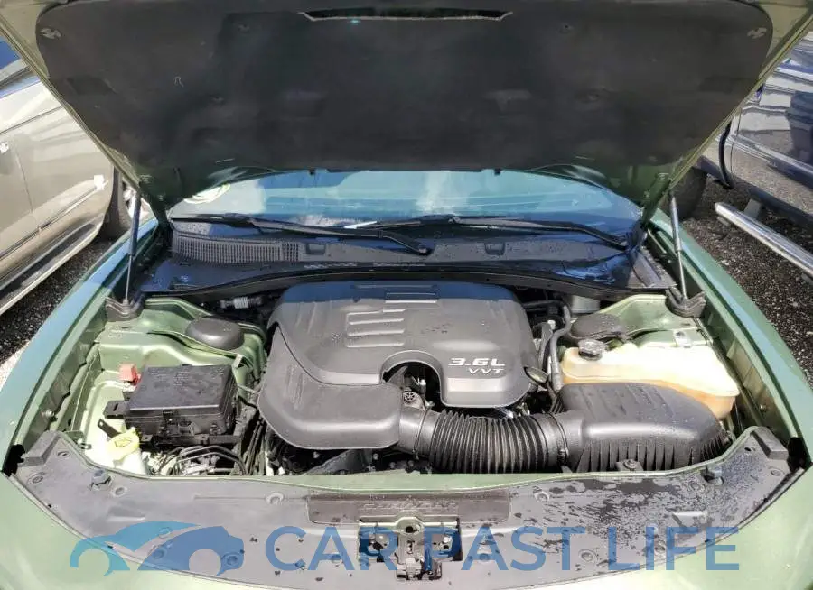 2C3CDXHG0KH747158# 11