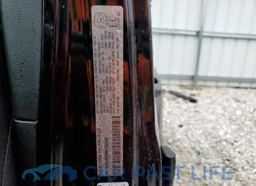 1C4HJXEN3MW552043# 12