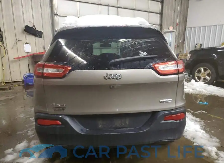 1C4PJMCB2GW318743# 6