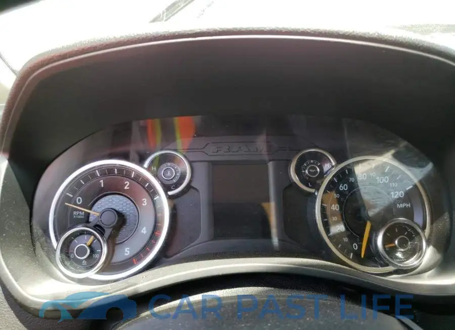 3C7WRSCL7KG576039# 9
