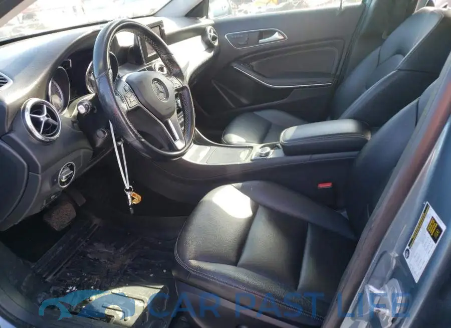 WDCTG4GB4FJ137589# 7