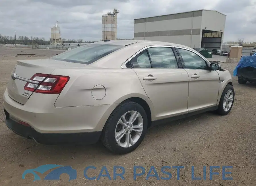 1FAHP2E82JG112015# 3