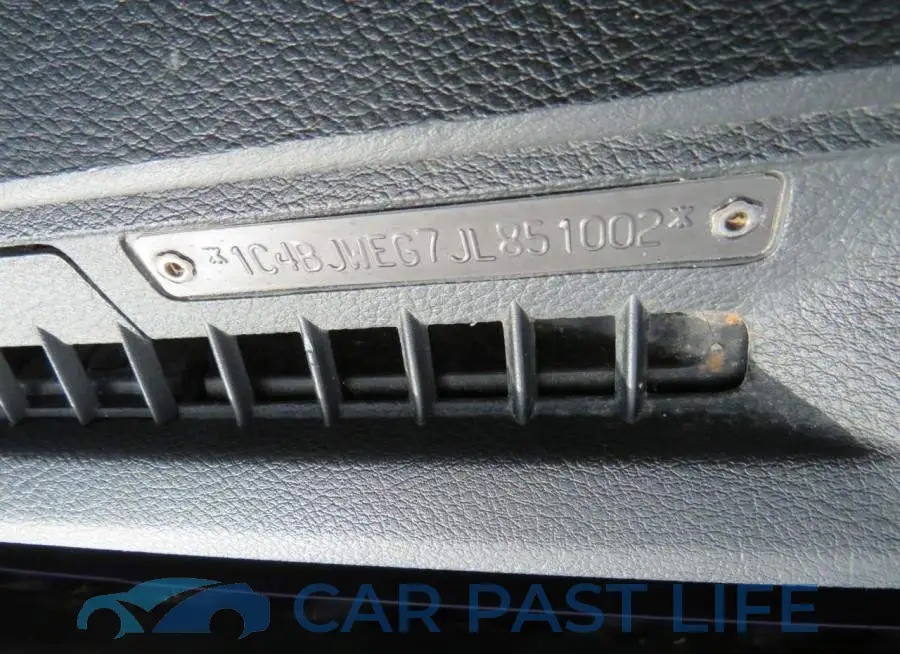 1C4BJWEG7JL851002# 10