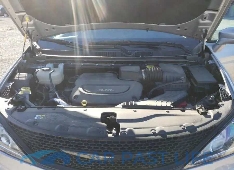 2C4RC1EG2JR338078# 12