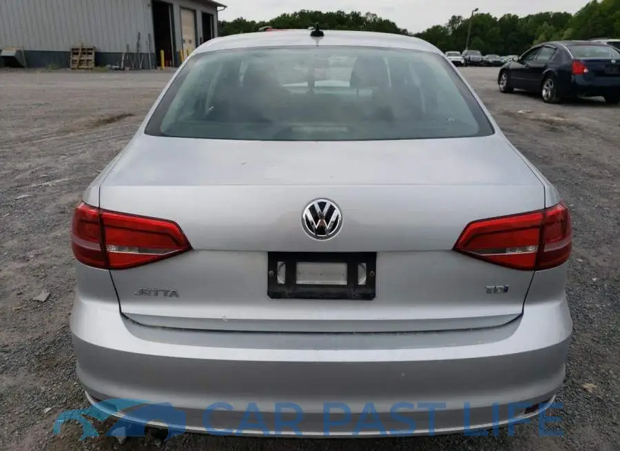 3VWLA7AJ1FM272148# 6
