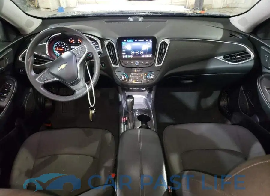 1G1ZD5ST9LF111592# 8