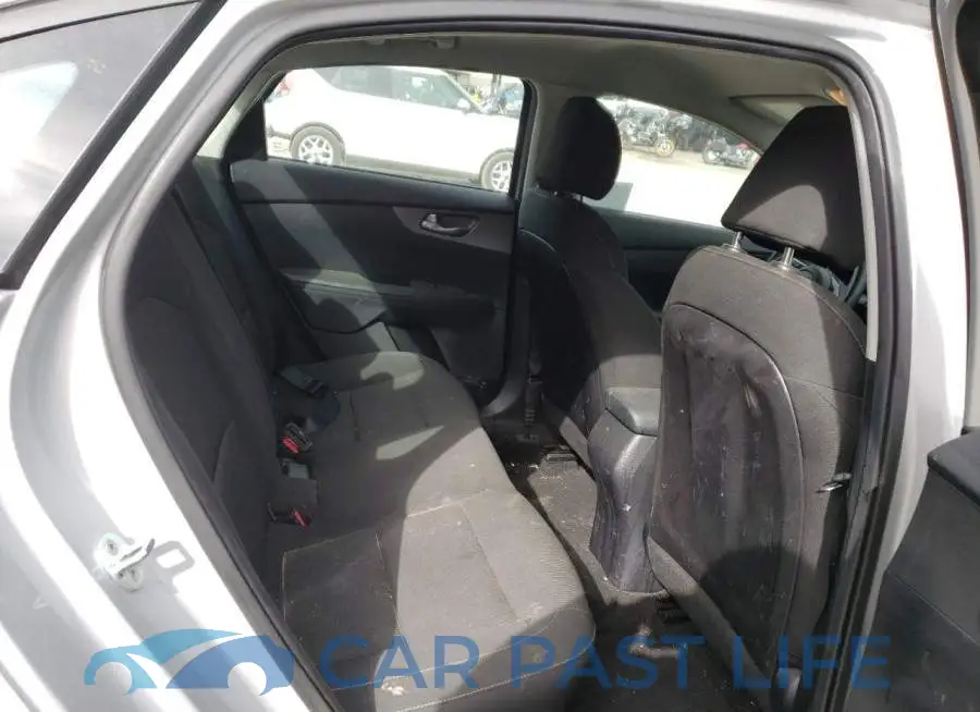 3KPF24AD6ME350940# 10