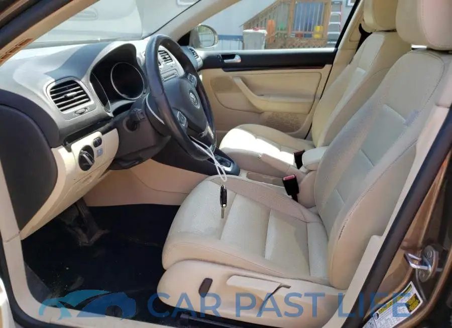 3VWPL7AJ7EM600070# 7