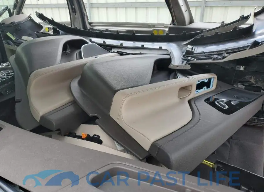 5LM5J7WC3PGL04835# 13