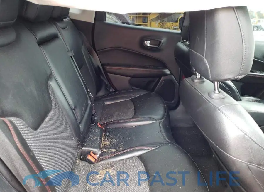 3C4NJDDB2LT208541# 11