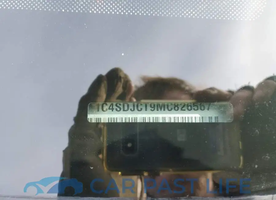 1C4SDJCT9MC826567# 13