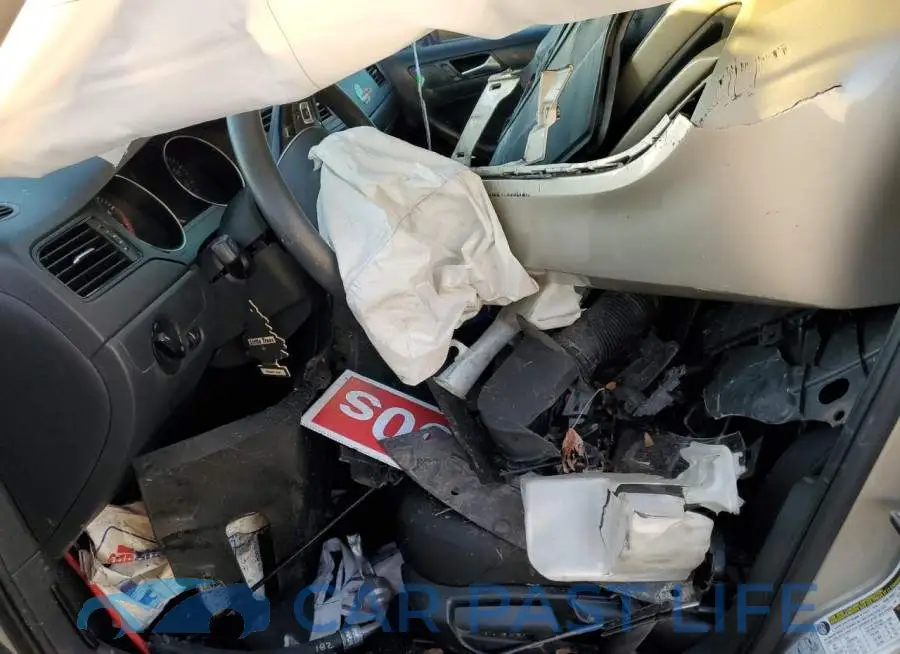 3VW167AJ2GM299563# 7