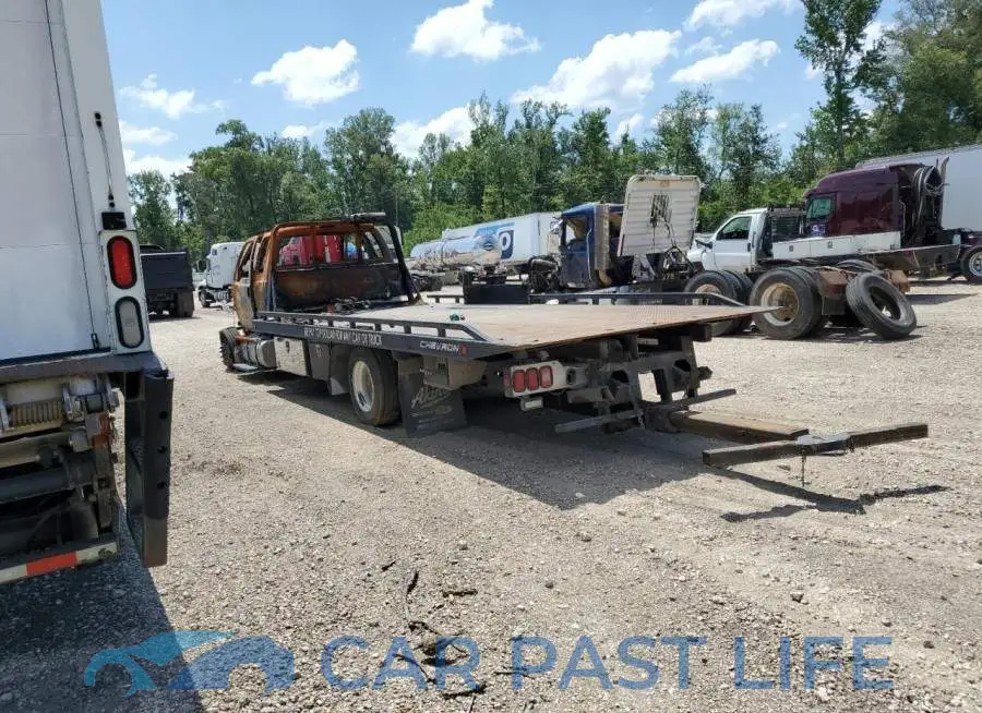 1FDWX6DC2HDB12067# 3
