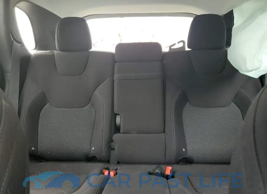 1C4PJLCB0KD160806# 10