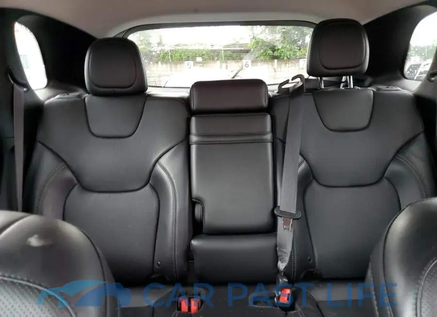 1C4PJLDB9KD376989# 10