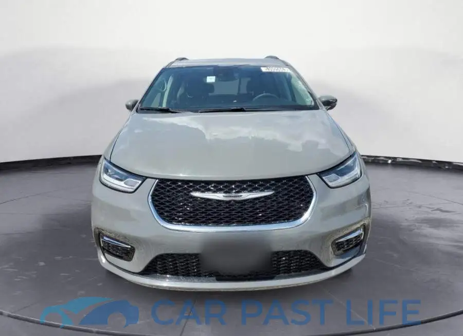 2C4RC1BG6NR113947# 5