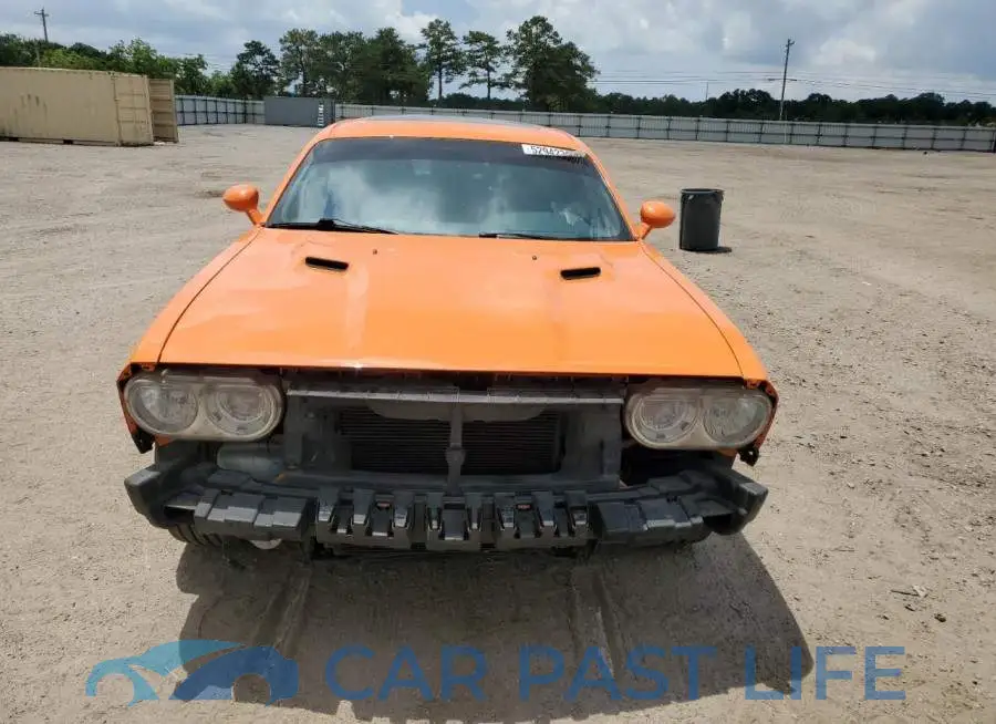2C3CDYAG8EH196952# 5