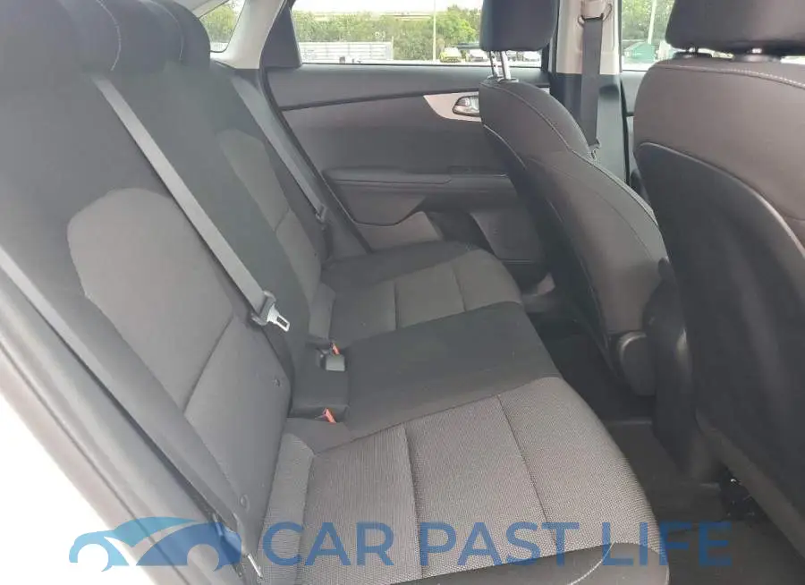 3KPF24AD8PE508392# 10