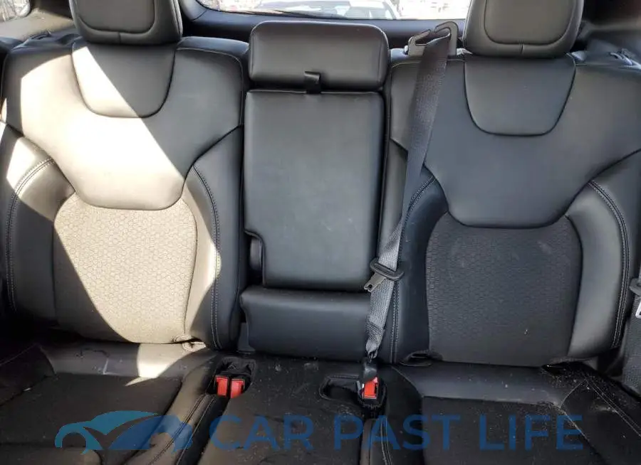1C4PJLLB9LD561188# 10
