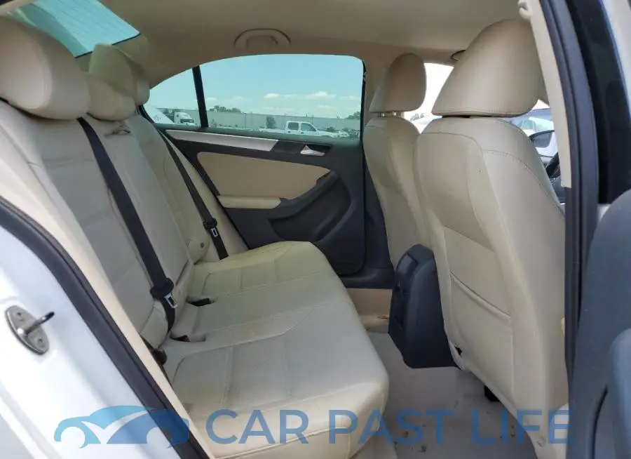 3VW637AJ5EM213416# 10
