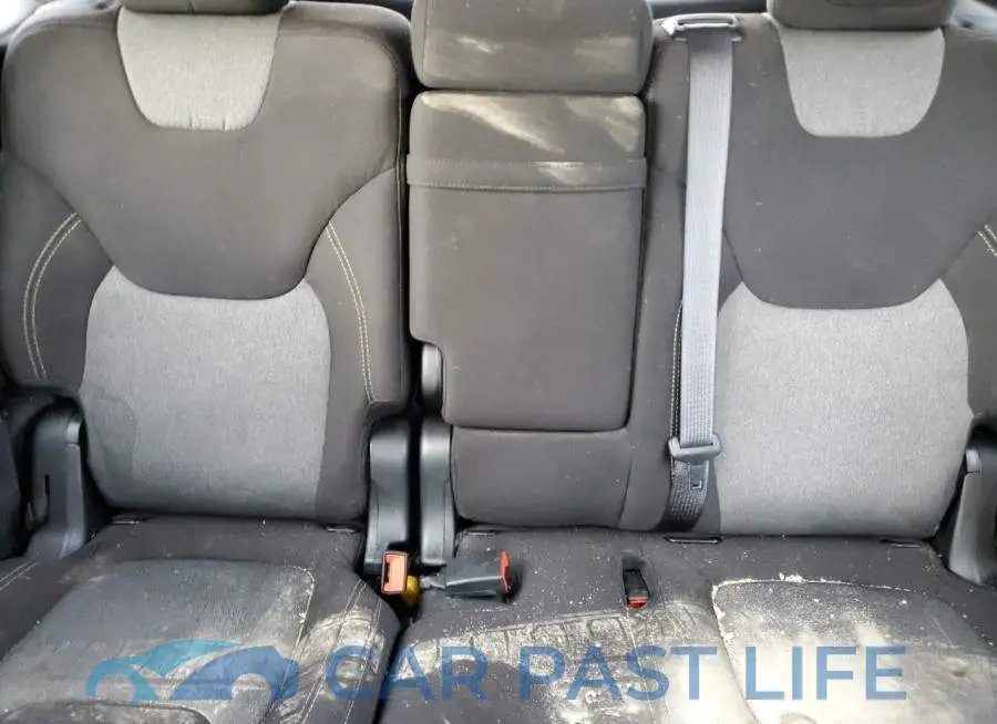 1C4PJLCB5JD615860# 10