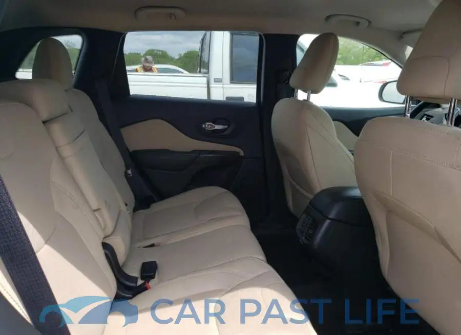 1C4PJLCS5FW578918# 10
