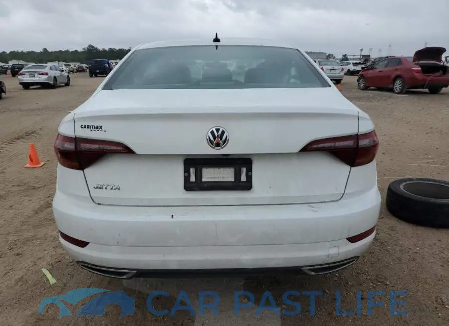 3VWCB7BU9KM215745# 6