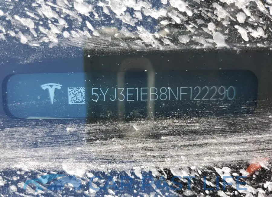 5YJ3E1EB8NF122290# 12
