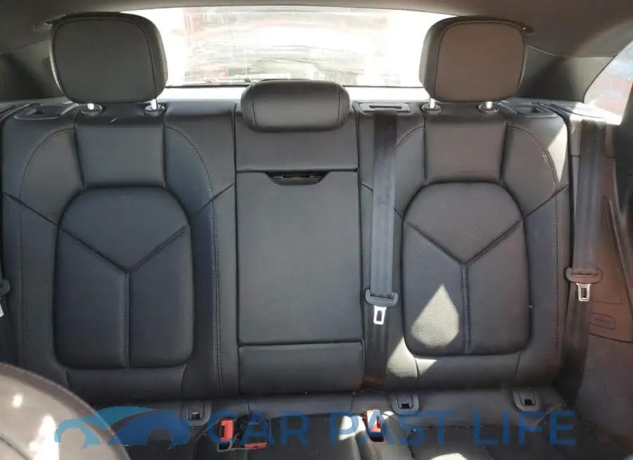 WP1AA2A59HLB83799# 10