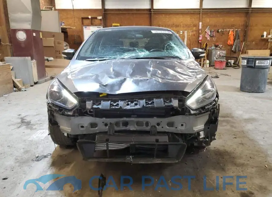 1FADP3L96JL265245# 5