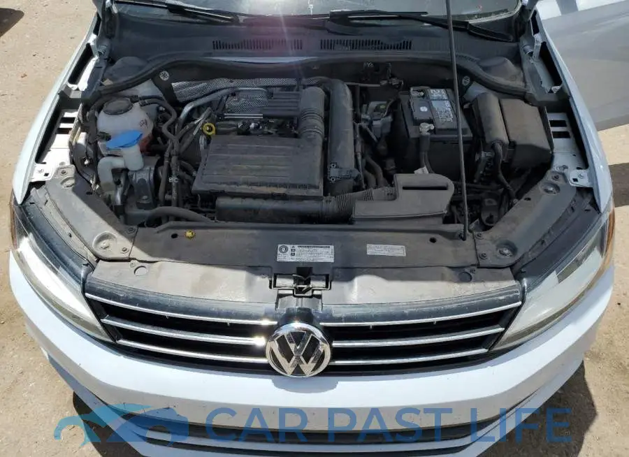 3VW2B7AJ1JM215238# 11
