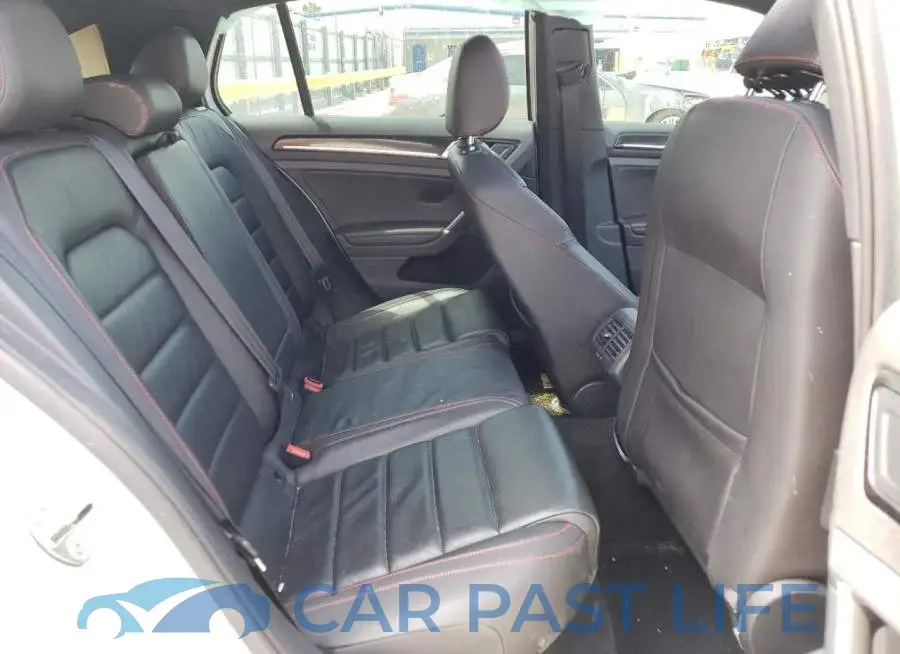 3VW4T7AU8FM032989# 10