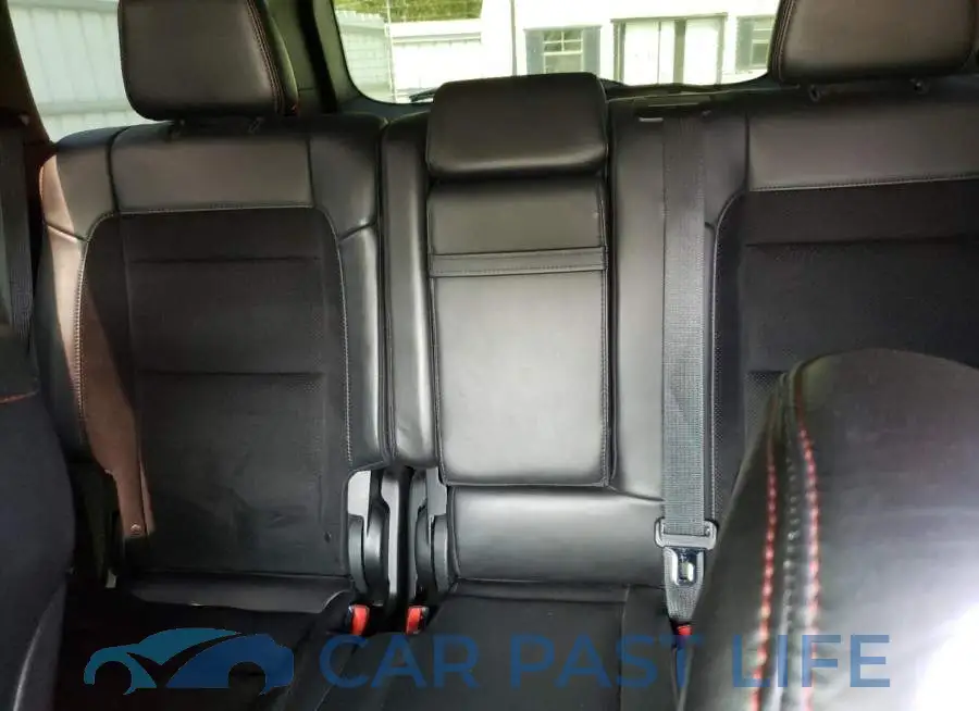 1C4RJFLG7JC399425# 10