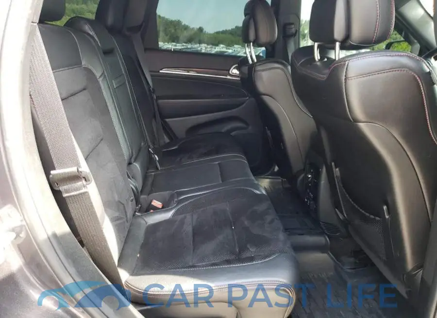 1C4RJFLG7JC399425# 11