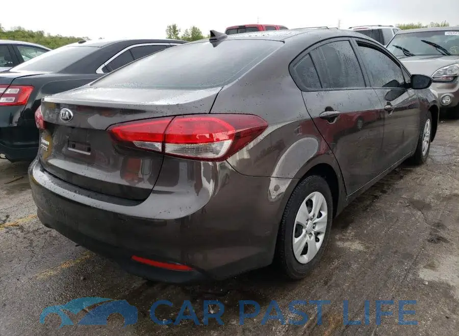 3KPFL4A72JE201900# 4