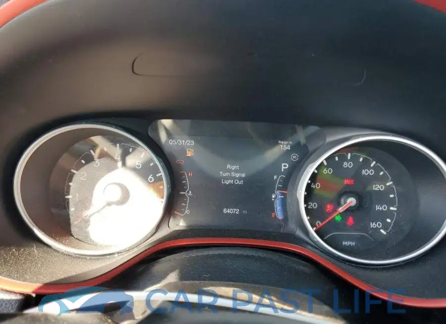 3C4NJDDB5JT410352# 9