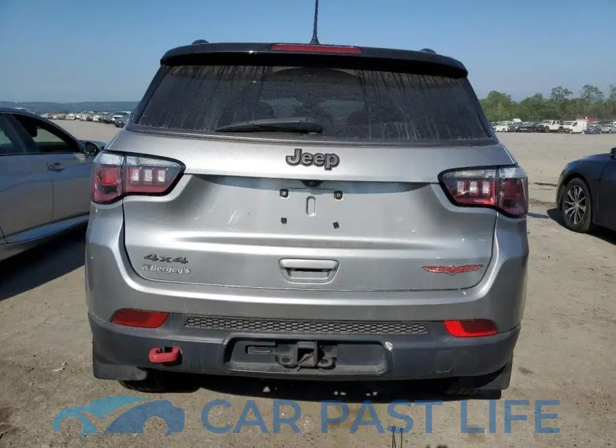 3C4NJDDB5JT410352# 6