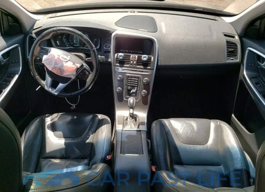 YV4952DL2E2502008# 8