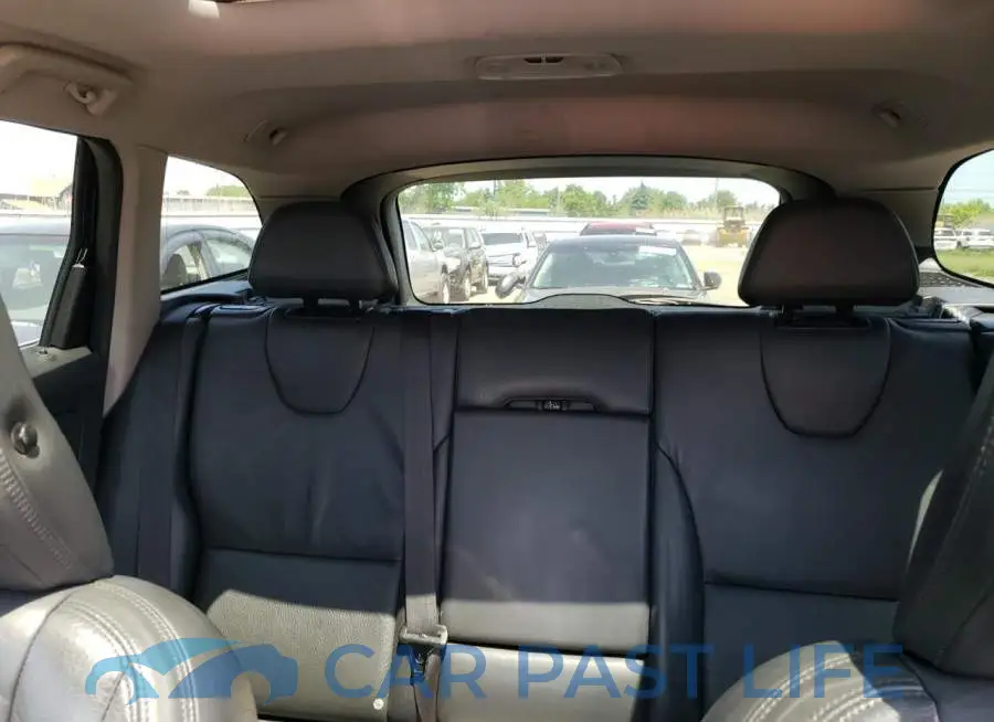 YV4952DL2E2502008# 10