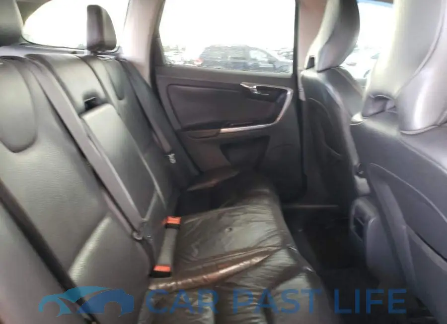 YV4952DL2E2517592# 11