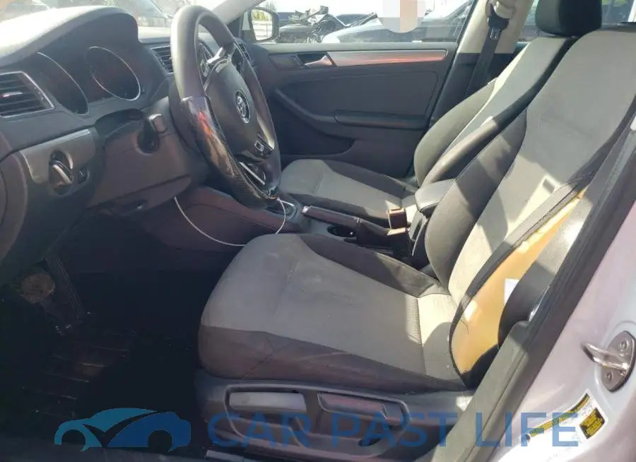 3VW2B7AJ2HM368964# 7