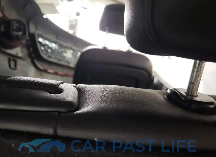 3C4PDCEG1JT469659# 8