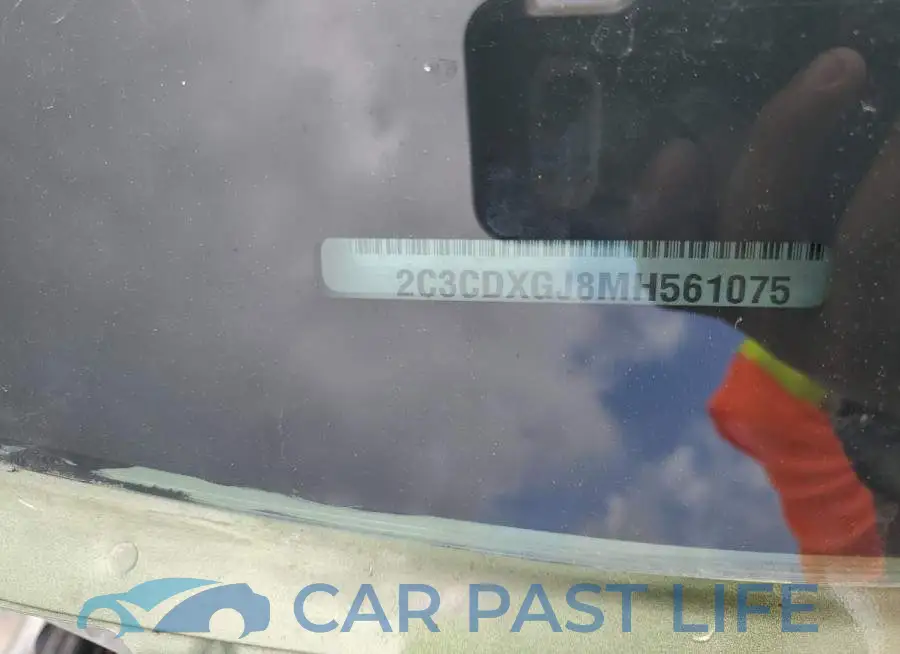 2C3CDXGJ8MH561075# 12