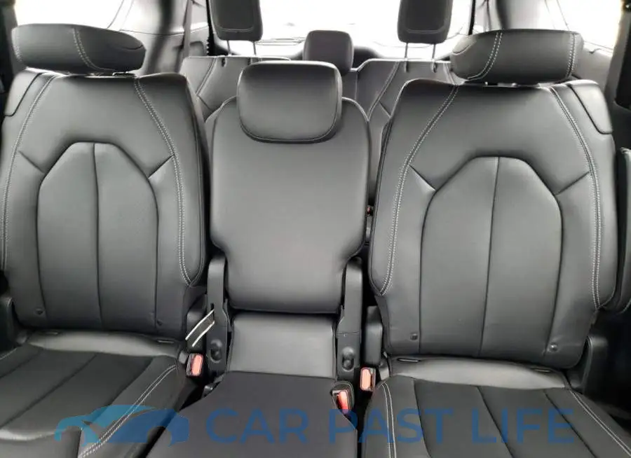 2C4RC1BG4MR608002# 10