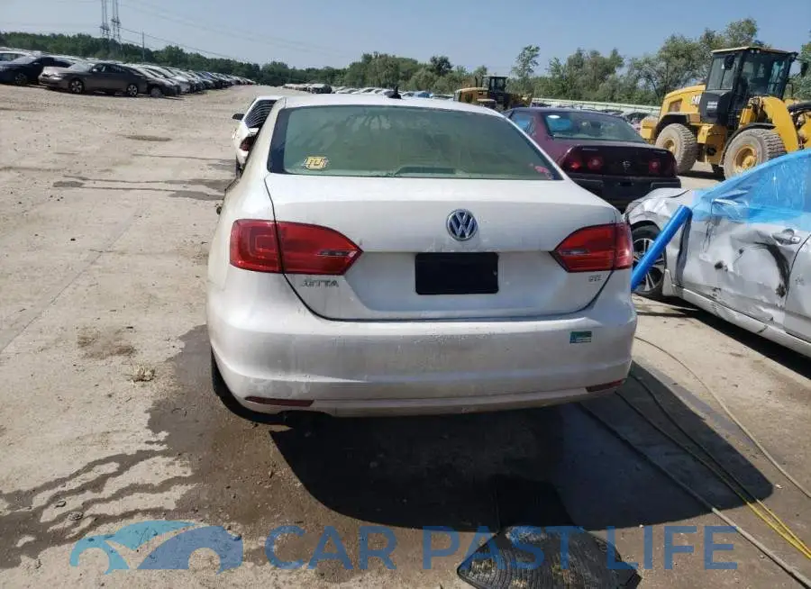 3VWD07AJ5EM209172# 6