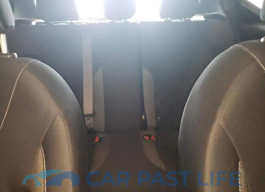 3N1CP5CU7KL543049# 10