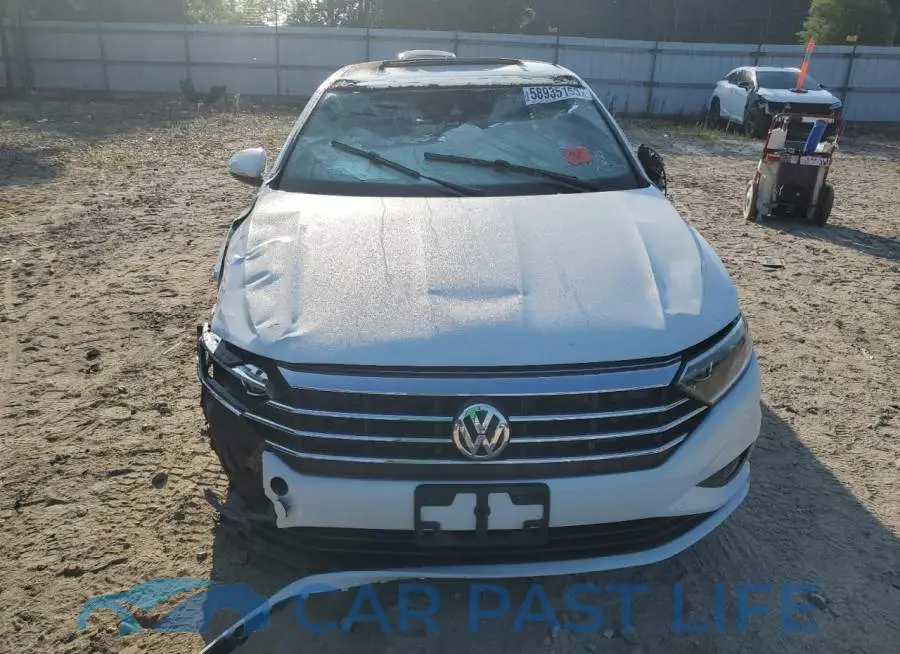 3VWGB7BU0KM257769# 5
