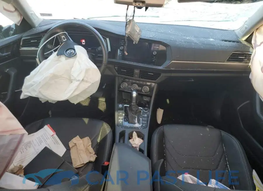 3VWGB7BU0KM257769# 8