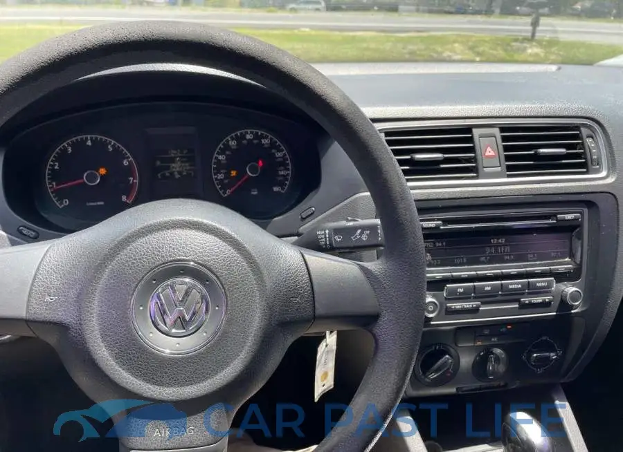 3VW2K7AJ7EM432931# 9