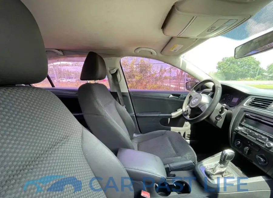 3VW2K7AJ7EM432931# 5